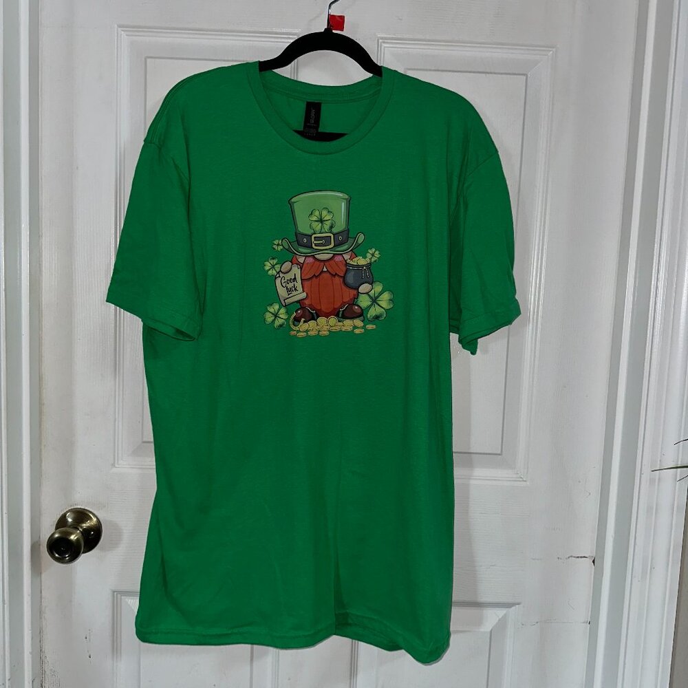 NEW Handcrafted St. Patrick's Day Shirt Size Large